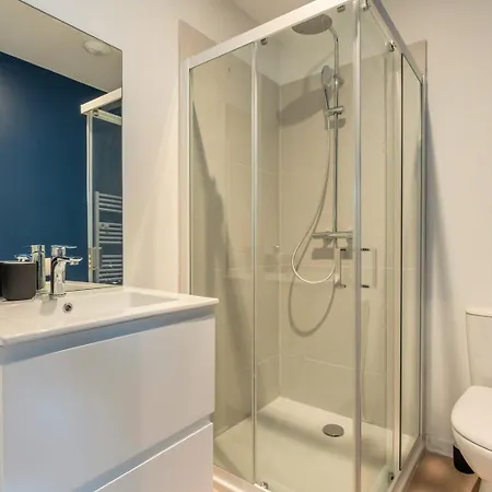 Sous Les Combles Cote Rue, Parking Gratuit Lejlighed *