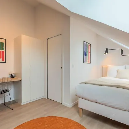 Sous Les Combles Cote Rue, Parking Gratuit Lejlighed *