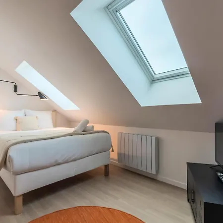 Apartment Sous Les Combles Cote Rue, Parking Gratuit Villeneuve-d'Ascq