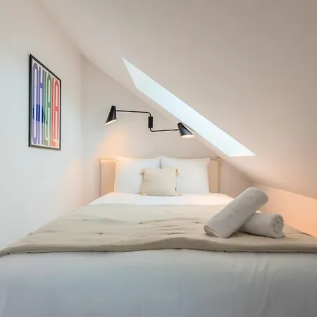 Sous Les Combles Cote Rue, Parking Gratuit Lejlighed *