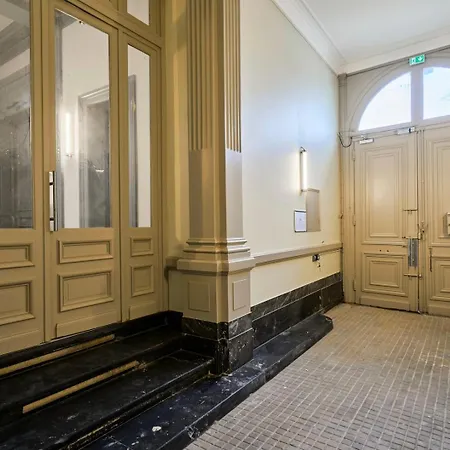 Sous Les Combles Cote Rue, Parking Gratuit Lejlighed *